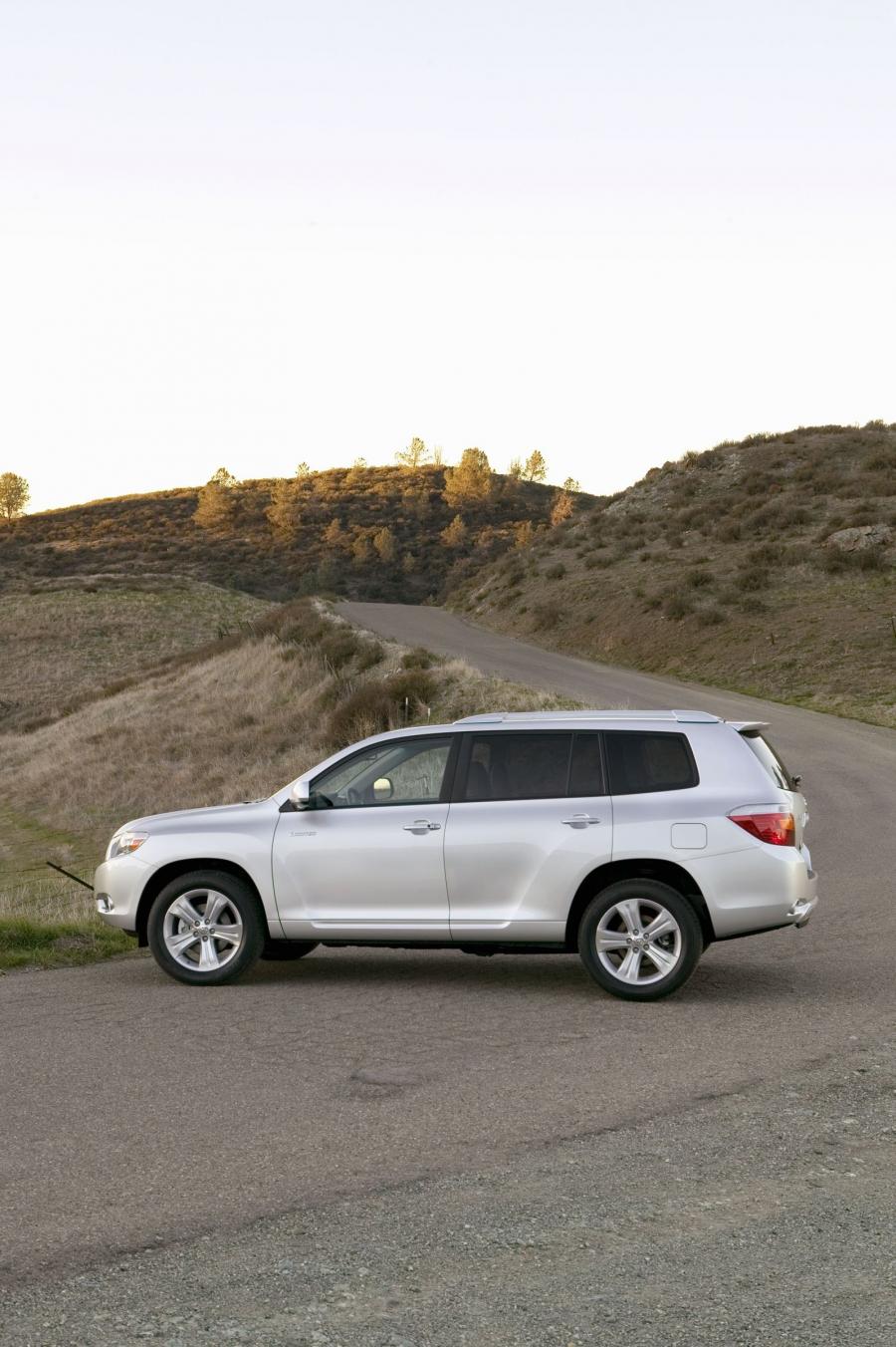  Toyota Highlander 2008 года  (фото 19 из 34)